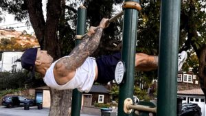 Seth Gallery back lever Calisthenics Denver Colorado